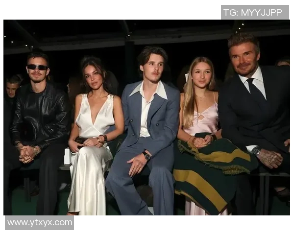 足球明星穿什么衣服和鞋子揭秘时尚潮流与运动风格的完美结合